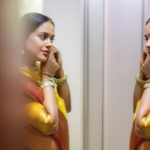 Sameera Reddy Instagram - Then & Now❤️I got emotional this week because my mom gave me her Laxmi haar 😍The necklace is a Kolapuri Saaz from Akshai’s grandmother & the Jadeau earrings & maang tikka from my mother in law 🙏🏼 paired it with my Godh Bharai saree from 5 years ago . Feel so lucky to have blessings from the amazing women in my family #gratitude #love one day I will give this saree & Jewelry to my daughter /Dil 🥹 ❤️ 8/8 #manifestation 🙏🏼
