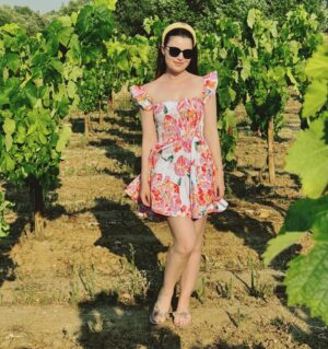 Sami Gayle Instagram - Happy 4th from the Douro Valley 🍇