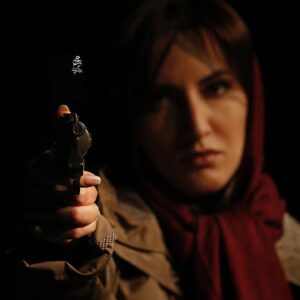 Samira Hosseini Instagram - آلبوم اجرای نمایشنامه «او نیمه آشکار من بود» 
کارگردان : علیرضا حاتمی 
Photo: @mahya.pezeshkiyan 🌹