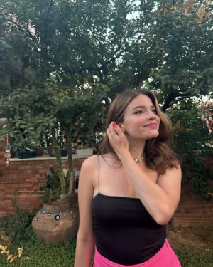 Samira Schoffel Instagram - @villafokaiotel Yeni Foça’da çok sevdiğim bir yer. 💖🎀🌷✨

#tavsiye