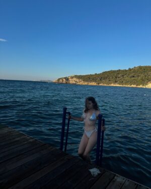 Samira Schoffel Instagram - 🌊🩵