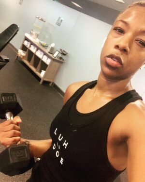 Samira Wiley Instagram - This is futile. 🤷🏽‍♀️💪🏾🤦🏽‍♀️