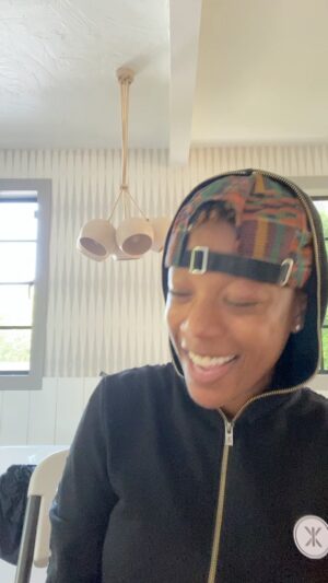 Samira Wiley Instagram - A group of the most beautiful black people in the world sang the Negro National Anthem at the top of their lungs in the middle of my backyard late at night on Juneteenth 2019. 
As we know, 2020 is backwards in about 800 ways, so here’s my quarantine edition in lieu of a proper celebration. Happy Juneteenth!!!!