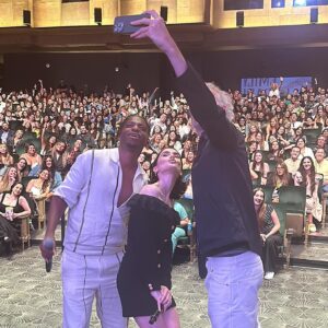 Samuel Arnold Instagram - About last night 🎬: hosting two @emilyinparis fan screenings at @netflix’s #EgyptianTheatre and surprising the crowd with the ultimate trio: @lilyjcollins @brunogouery @superssama, who brought all their energy, love, and then some after a whirlwind week of press commitments and more. (Btw, if you were there, tag yourself in these photos!) And a VERY Special thank you to @allisonrmcmanus @irishpadilla sosigale @_taydiaz for making it happen, and @brettlevine.jpg @marinabeezus for making it work so seamlessly. Appreciate you all so much! #emilyinparis s4 part 1 is now streaming, and it’s fantastic! 🇫🇷🥐🧀🍷🥖👩‍🎨