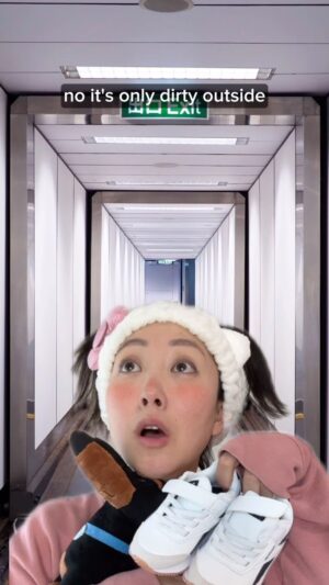 Sandra Kwon Instagram - Peepeepoopoo 😂💩 #jeenieair #cabincrewlife 
Ib: @somi0317199797