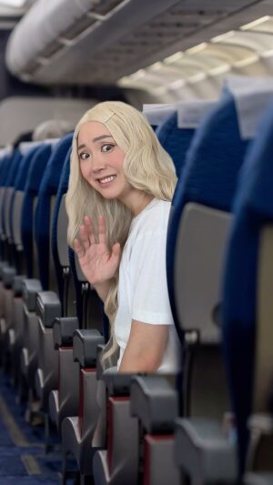 Sandra Kwon Instagram - What a creep 👀 #cabincrewlife #jeenieair