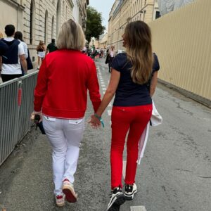 Sandy Yawn Instagram - Everyday is a gift, having new experiences, meeting new people, working along side those you respect , and reuniting with good friends…but in it all, I have a love to walk by my side through it all @leahraeofficial #paris2024 #olympics2024