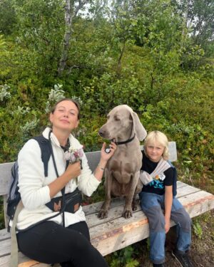 Sanna Lundell Instagram - Me and my boys hälsar på mammi på Välliste❤️