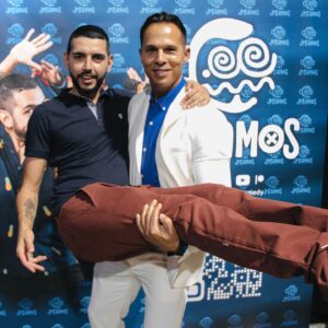 Santiago Lagoá Instagram - Parabéns pelos 10 anos de carreira @jpramos.comedy 🌟
A Madeira compareceu em massa e bateu palmas 👏🏻👏🏻👏🏻
Que possa estar sempre presente nestes momentos e obrigado por dares a conhecer a ilha aqui a este cubano do Continente!
.
#parabens #comédia #jpramos 
#madeira