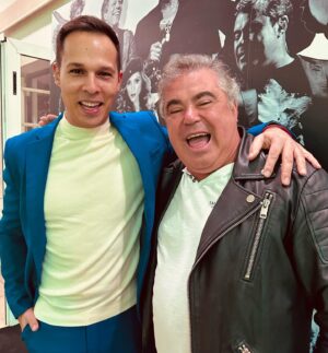 Santiago Lagoá Instagram - 60 anos !!!
Parabéns @toyferraofficial 🌟
Tenho a sorte de te chamar amigo e estar hoje presente nesta tua grande festa!
Que te veja brilhar por muitos e muitos anos ❤️
.
#60doToy
#parabéns