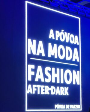 Santiago Lagoá Instagram - Fashion After Dark 
Na Póvoa ❤️
com muito público e amigos.