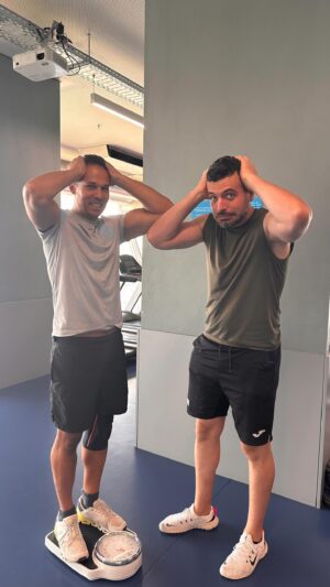 Santiago Lagoá Instagram - Início da época  2023/24 💪🏼.
.
#perdadepeso #ginasio #treino