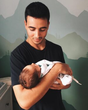Santiago Segura Instagram - Proud to welcome my nephew Emilio to the tribe! 📸 @lilianaseguraruiz 👶🏽@bacana1.