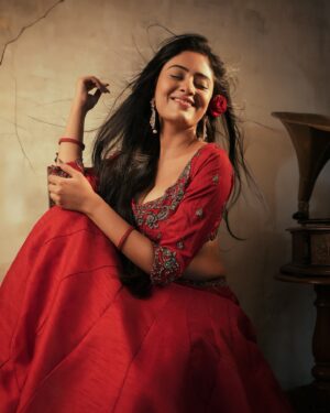 Sanya Thakur Instagram - Haseen dilruba ❣️ #red 
.
📷 @sahil_navadiya_ 
💄 @makeup_asfaque 
.
#indian #actress #photooftheday