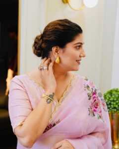 Actress Sapna Choudhary HD Instagram Photos and Wallpapers July 2024