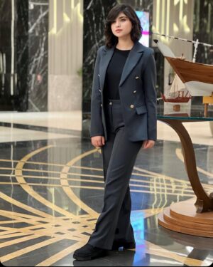 Sara Aws Instagram - اطلالة اليوم في بصرتنا الحبيبه  شكراً على اللبسه  الجميلة 💗💗💗@retal4fashion
