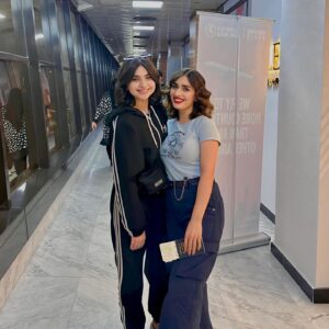 Sara Aws Instagram - أنتظرونا باجر بأفتتاحية وحدث يخبببل الساعة 7:00 مساءً بشنشل مول 

@exceeriq 
@sara.aws.official 

ما تتخيلون شكد فرحانه اني هنا بين الناس الي احبهم 
وشكراً على حسن الضيافة وهذا التعامل الراقي 🙏🏻‏