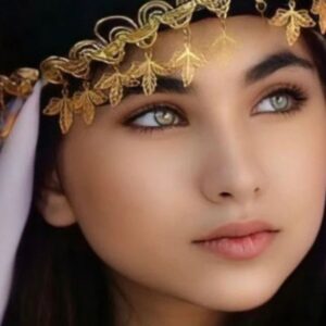 Sara Aws Instagram - اليوم كانت اخر حلقة الي ابمسلسل #ليلة_السقوط  شكرا دكتور @qaesyare  على اختياره الي حتى اقدم هذا الدور الي خلاني اعيش حياة الطفلة سماهر رحمه الله على روحها الطاهرة هي وكل البنات الازيديات في محافظه الموصل وإن شآء الله كنت كد هذا المسؤلية وقدمت الدور اباحسن صورة شكرا للي رشحني للدور @actress_alaa_hussein وشكرا لكل كادر العمل من مخرج @nagytohmy ومصورين وهندسة صوت وازياء وكل كادر العمل  شكرا شركة بلا حدود وشكرا للاستاذ محمد عشوب ويارب نلت رضاكم يا احلى اهل بلدنيا