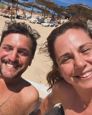 Sara Norte Instagram - Que tarde boa com o meu amor.
❤️
Este Verão ficamos por cá mas tenho a sorte da minha Terra ter praias lindas.
