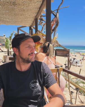 Sara Norte Instagram - Que tarde boa com o meu amor.
❤️
Este Verão ficamos por cá mas tenho a sorte da minha Terra ter praias lindas.