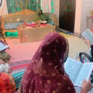 Sara Raza Khan Instagram - A small Gathering of Love and Peace ❤MEHFIL E MILAD (SAW) at home Zikr SHAAN E WALDEIN E GIRAMI HUZUR PAK (SAW) HAZRAT AMINA ( R.A) HAZRAT ABDULLAH ( R.A)

#saraRazaKhan