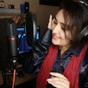 Sara Raza Khan Instagram - Aao Huzur Extended🔥

I think a much needed after Asthai ,,,Antra is here for all music Lovers 😍

#saraRazaKhan #music #bollywoodcovers #bollywood #Covers #trending #instagood #viral #sararazakhan