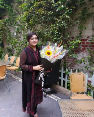 Sara Raza Khan Instagram - Thank you all for continuous growth over our Instagram page and other social media platforms 🥰 Flowers for you all 😊my Dear Music Supporters ❤

And will surely see you all for a Live Jam Session soonest! Keep sending your prayers ❤ #saraRazaKhanLive