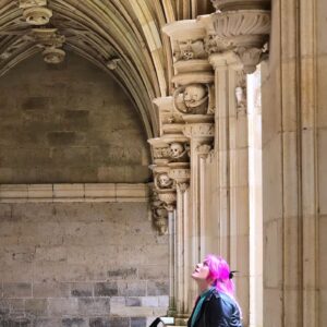 Sara Rubayo Instagram - Este fin de semana he recorrido los sitios de la orden monástica de Cluny ✝️ de la provincia de Palencia✨️ para la candidatura de Patrimonio de la Humanidad y no sé con qué sitio quedarme! Con cuál te quedas tú?

🏰1 y 2 Monasterio Nogal de las Huertas, que está en ruinas y eso hace que sea un lugar por descubrir y soñar

⛪️3 y 4 San Martín de Frómista y su misterioso capitel que nadie sabe bien qué significa 

⛪️5 y 6 Iglesia Templaria Santa María la Blanca en Villalcázar de Sirga (esta no es de Cluny pero la visitamos igualmente porque es divina)

⛪️7 Iglesia de Santa María de Mave

🏰8, 9 y 10 Claustro del Monasterio San Zoilo Carrión de los Condes que este sí que es Cluny pero del bueno

Ahora bien, quieres saber más sobre la orden monástica de Cluny?🤓

@palenciaesturismo 
@diputacionpalen 
@clunyiberica