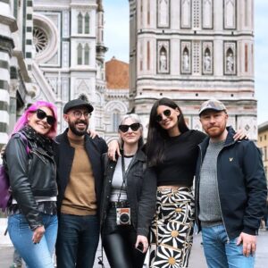Sara Rubayo Instagram - Por 3er año consecutivo el TeamFluzo está de viaje escapa por Italia y está vez en mi amada Firenze⚜️

Iremos informando 🥰