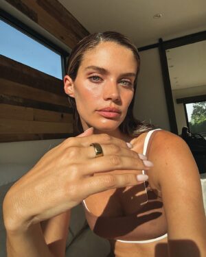 Sara Sampaio Instagram - 🤎 @alo 🤎