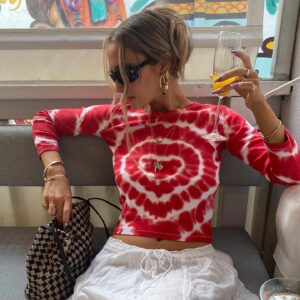 Sara Thompson Instagram - It’s giving Bonjour