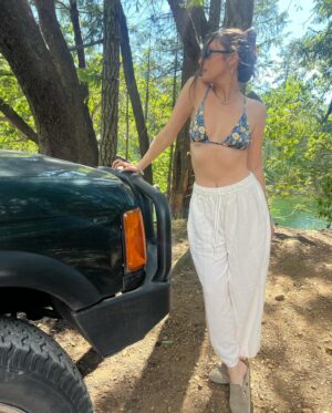 Sara Thompson Instagram - 10 photos of me in my summer slehhh