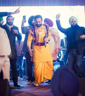 Sarabjit Cheema Instagram - Born to Perform #blessings 

Contact for Bookings: 9915117777 🇮🇳 
7788864003 🇨🇦

#livesinging #punjabi #bhangra #sarbjitcheema