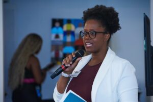 Sarah Cooper Instagram - The University of Maryland @maryland_alumni NYC Women’s Conference in June! Organized by Erica Lane and hosted by @cateluzio at @weareluminary GO TERPS