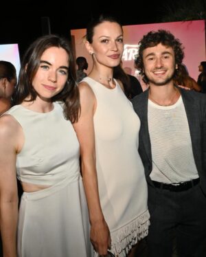 Sarah Desjardins Instagram - a beautiful night with @variety and the brightest star in the sky that is @imkaylawallace ♥️✨ *supporting friends is my favourite thing. #powerofyounghollywood