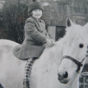 Sarah Ferguson Instagram - Growing up riding my 12.2 pony called Spider, I always dreamed of winning a gold medal in Equestrian. So watching @teamgb and their brilliant riders achieve our first 🥇 of the summer #Olympics yesterday was absolutely remarkable. Congratulations on such an amazing achievement. 👏🐎🇬🇧 #eventing #England @laura_collett @tommceweneventing @ros_canter_eventing