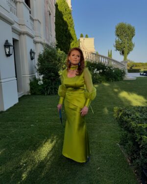 Sarah Ferguson Instagram - Beautiful Cannes and this beautiful dress by @centuryb4 🍋‍🟩💚

—
Styled by @claudiasmith_b4