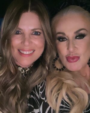 Sarah Mintz Instagram - Noche de villanas!!! Canela.tv 🎬🎥 @miracanelatv #villanas #secretosdevillanas2