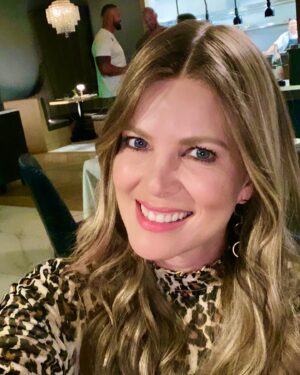 Sarah Mintz Instagram - Noche de villanas!!! Canela.tv 🎬🎥 @miracanelatv #villanas #secretosdevillanas2