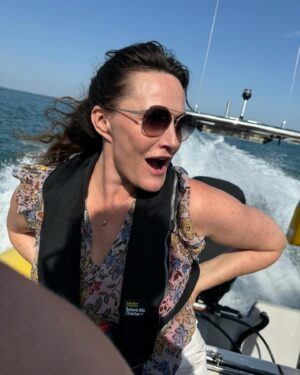 Sarah Parish Instagram - The most incredible day on the Solent yesterday. My first visit to @thehutcolwell , amazing food, perfect service, 2 great swims. All brilliantly organised by the wonderful @j_julsie  Thank you Max and Juliet for such a gorgeous day out.☀️☀️☀️👙👙❤️