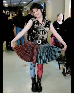 Sarah Sherman Instagram - BLOOMINGTON INDIANA!! come to my show next week at the @comedyattic , now with 100% more @davidschedule !!! 
not convinced? here are some audience comments from a test screening of Cronenberg’s VIDEODROME that accurately describe the experience of coming to my show 🙂🙂

photo by @rosalind_oconnor 
skirt of my dreams by @chopovalowena