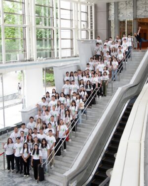 Sarah Willis Instagram - Some memories of PMF 2024 - my favourite festival of the year. I love being in Japan 🇯🇵 and working with this year’s #PMFHorns, my colleagues and friends from the @berlinphil and the simply awesome @ni9_akers and his PMF team. The @pacific_music_festival is life-changing, see you next year! 🙏🤩📯💃🏻👘