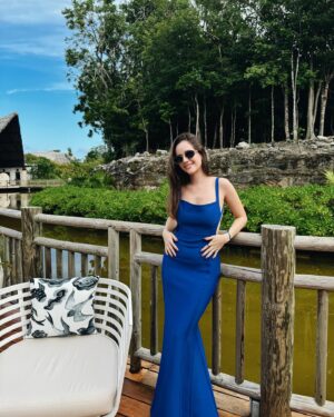 Saraí Meza Instagram - I love an excuse to dress up ☝🏻😌