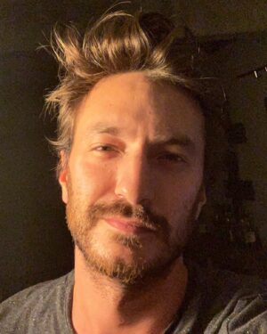 Sarp Can Köroğlu Instagram - İlk storyde kalmasın postu 😊