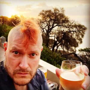 Sascha Lobo Instagram - Tasmanien. Habe bereits an Orten mit schlechterem Vibe zu Abend gegessen. 
#tasmanien #australien #sonnenuntergang
