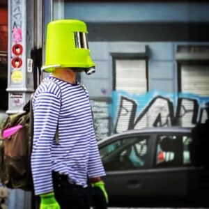 Sascha Lobo Instagram - Corona Kreuzberg-Style.

#corona #kreuzberg #berlin #covid_19 #mode #sicherheitgehtvor #sicherheitskleidung #virenproof #styleblogger #imeimer #eimerhut