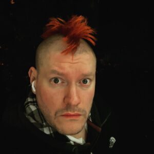 Sascha Lobo Instagram - Selbstbildnis als besorgte Ananas. #selfie #iro #mohawk #berlin