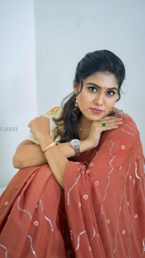 Satya sri Instagram - Saree :- Ammammaaa gyapakammm ❤️
#saree #sareelove
 #ammamma #gyapakam #emotions 

#satyasri #jabardasth_satyasri #actresssatyasri #instagood #réel #emotions #behappy #bepositive #satyasrifanforever #me_satyasri