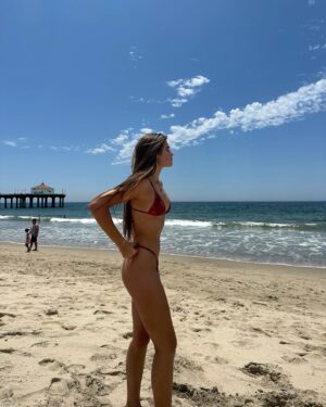 Savannah Clarke Instagram - L I G H T 
A N D 
S H A D E
___________________________________

The right ones 
will understand 
The value in 
loving both 
Your light and your shadow 

_____________________________________
#Manhatten #ManhattenBeach #BeachDay #Swimwear #BeachVibes #SunSandSea #SandyToes #OceanBreeze #GoldenWeather #BeachLife #SaltLife #BikiniWeather #SummerFun #HappyPlace #CoffeeAlways #NoMakeUpDays #Reset
____________________________________