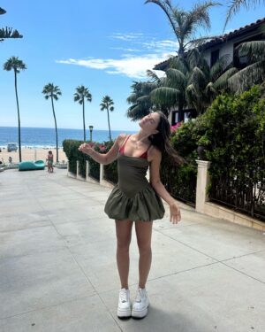 Savannah Clarke Instagram - L I G H T 
A N D 
S H A D E
___________________________________

The right ones 
will understand 
The value in 
loving both 
Your light and your shadow 

_____________________________________
#Manhatten #ManhattenBeach #BeachDay #Swimwear #BeachVibes #SunSandSea #SandyToes #OceanBreeze #GoldenWeather #BeachLife #SaltLife #BikiniWeather #SummerFun #HappyPlace #CoffeeAlways #NoMakeUpDays #Reset
____________________________________